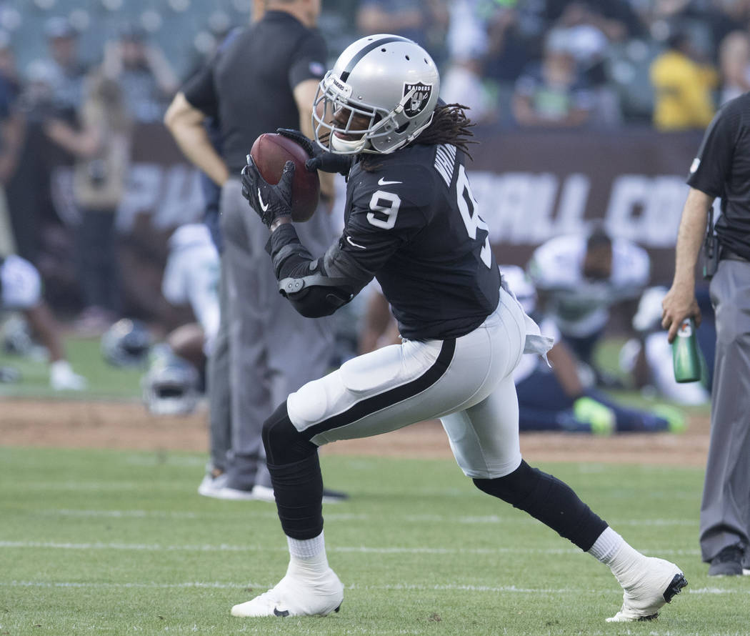 in the first half of their preseason game in Oakland, Thursday, Aug. 31, 2017. Heidi Fang Las Vegas Review-Journal @HeidiFang