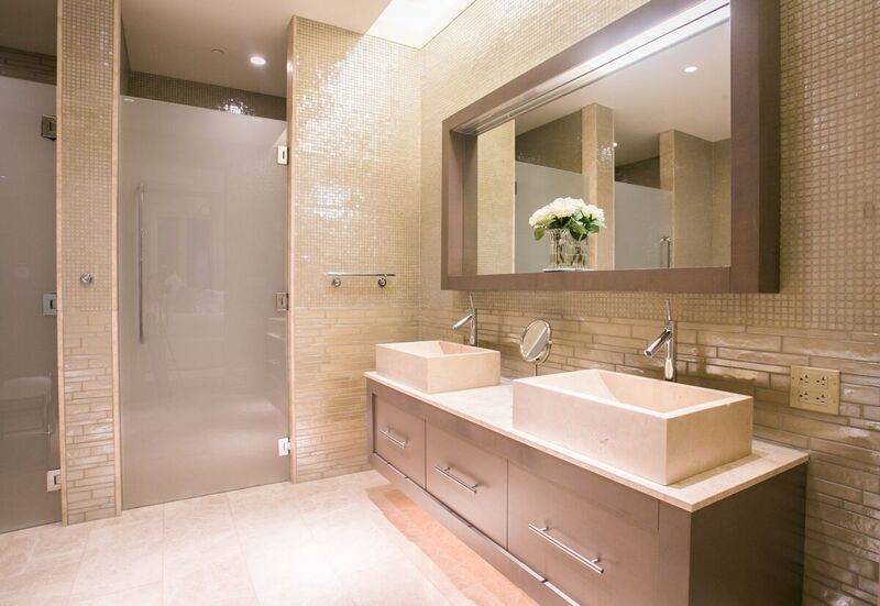 The master bath in unit 4502 in Waldorf Astoria. (Award)