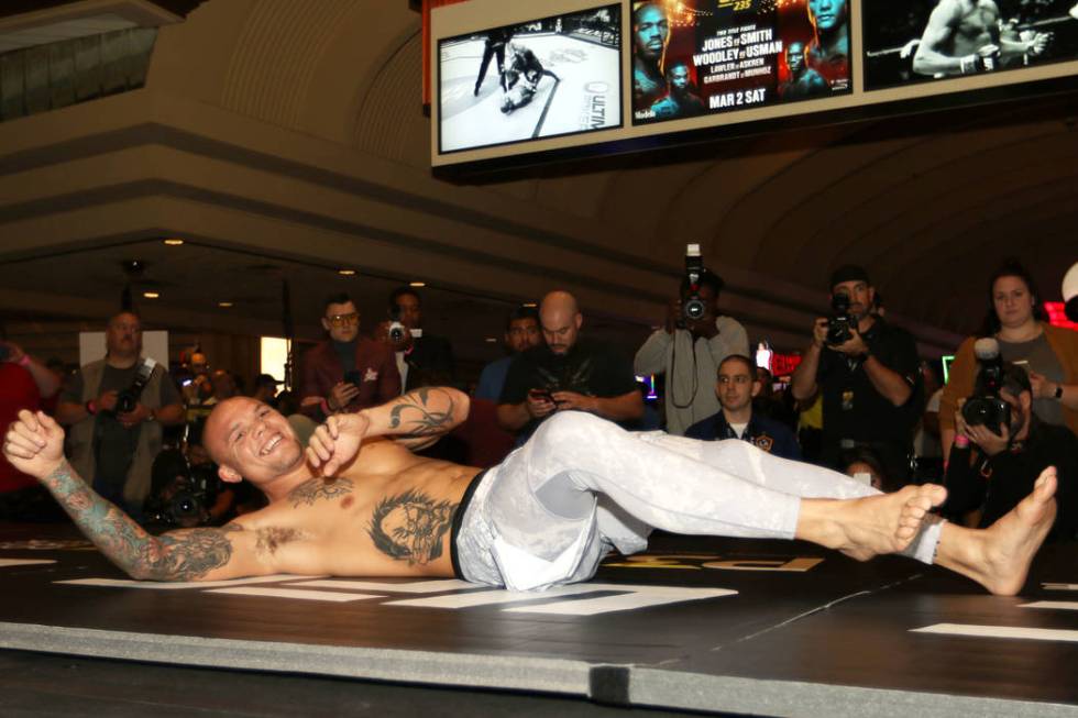 UFC light heavyweight Anthony Smith warms up at UFC 235 open workouts at the MGM Grand hotel-casino in Las Vegas, Thursday, Feb. 28, 2019. (Heidi Fang /Las Vegas Review-Journal) @HeidiFang