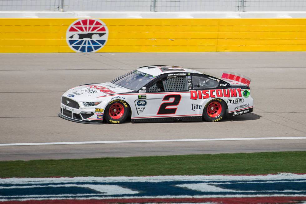 Brad Keselowski (2) makes a practice run on Saturday, March 2, 2019, at Las Vegas Motor Speedway, in Las Vegas. (Benjamin Hager Review-Journal) @BenjaminHphoto