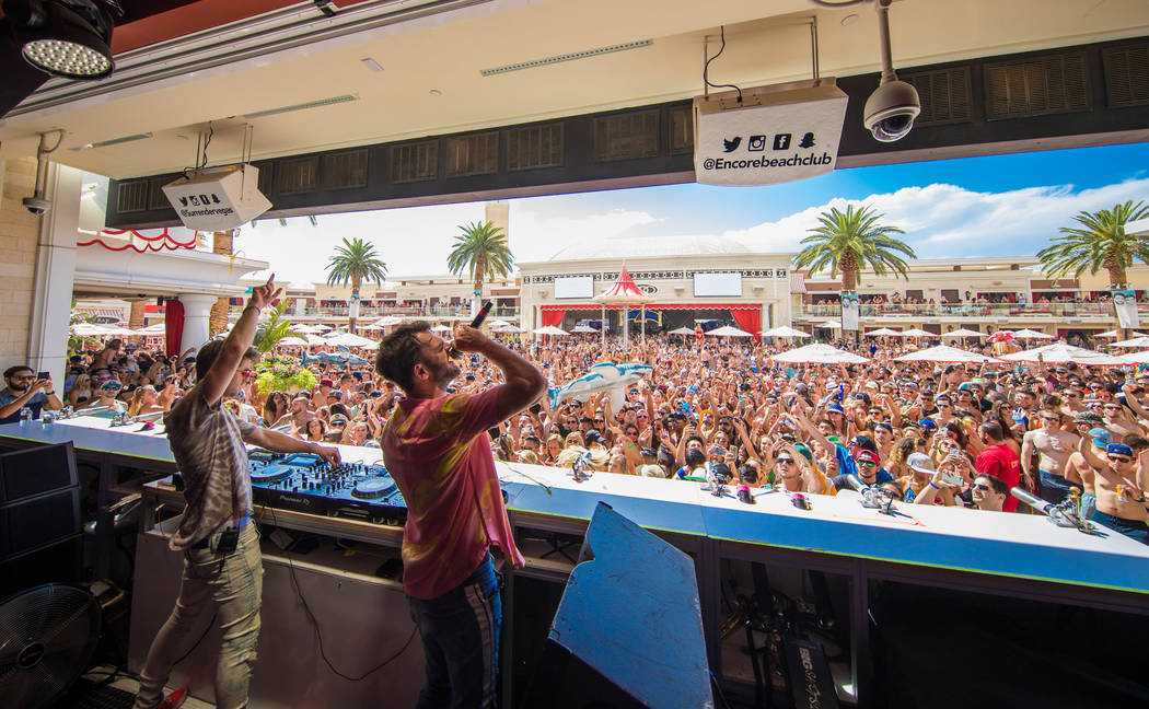 The Chainsmokers at Encore Beach Club (Wynn Las Vegas)