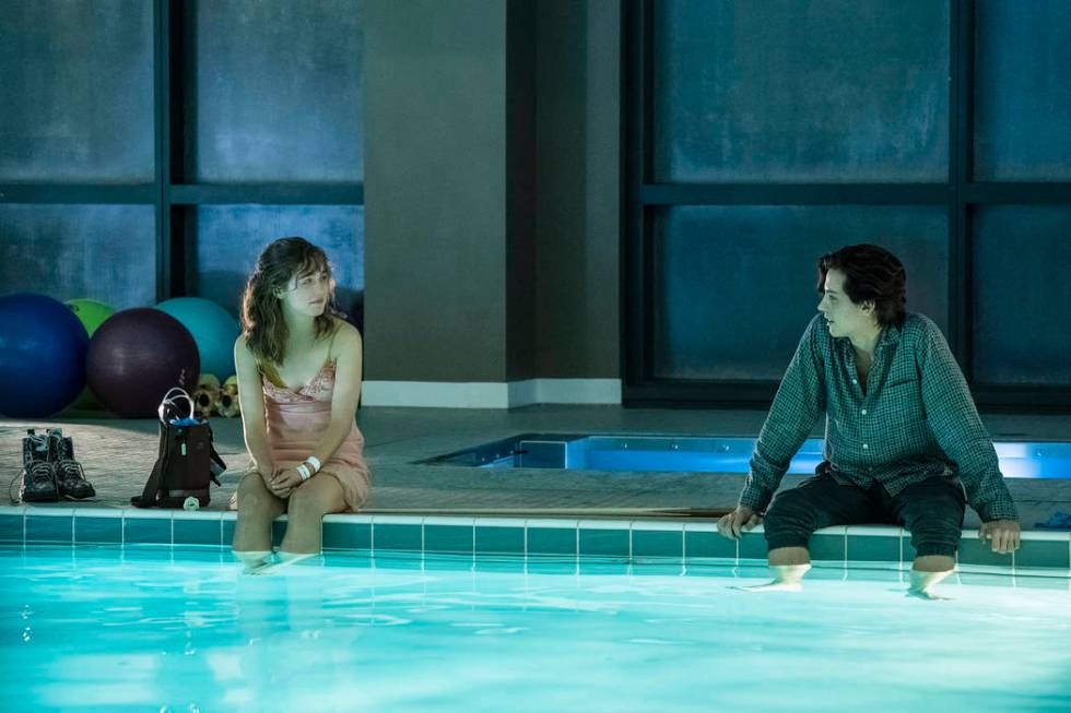 Haley Lu Richardson and Cole Sprouse in FIVE FEET APART. (CBS Films)