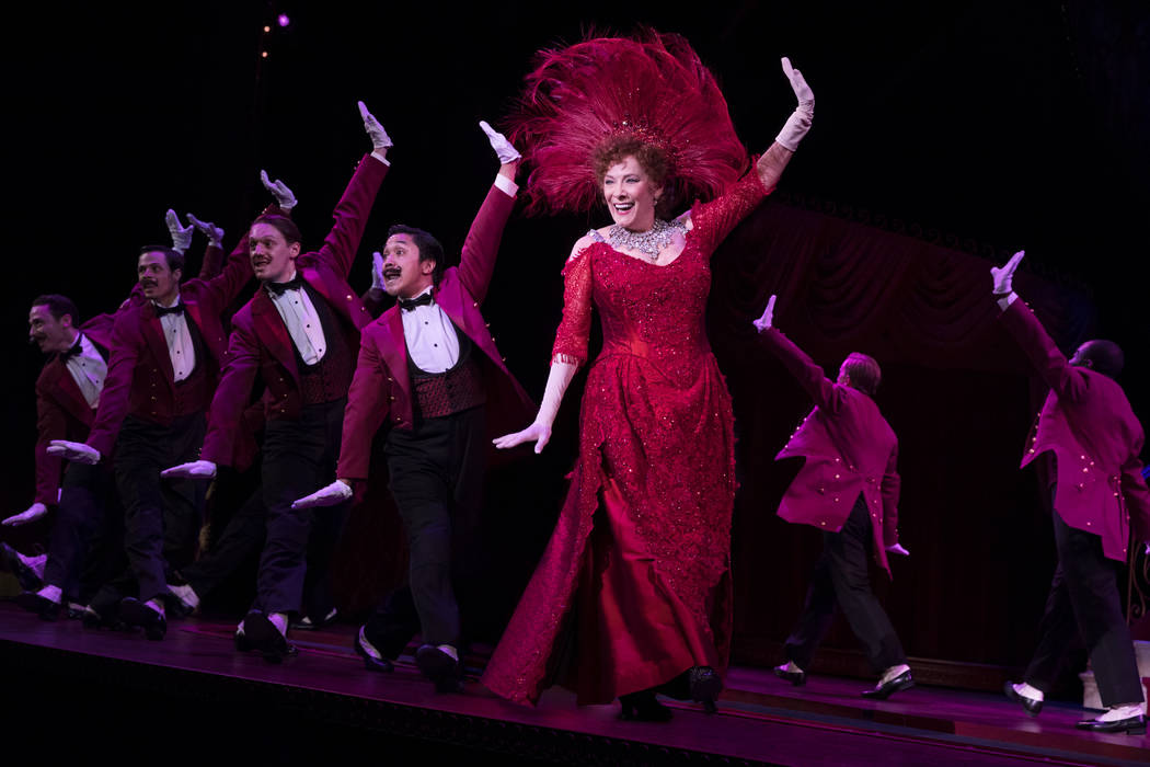 Betty Buckley and the National Tour Company of "Hello, Dolly!" (Julieta Cervantes)