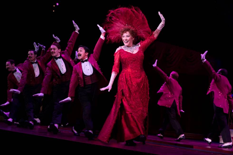 Betty Buckley and the National Tour Company of "Hello, Dolly!" (Julieta Cervantes)