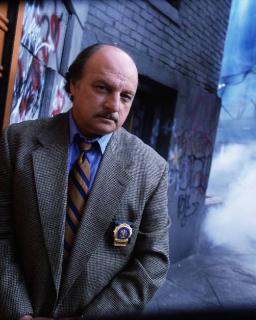 FILE*** NYPD Blue: Dennis Franz 64703 (10/23-4/00) NYPD BLUE - GALLERY DENNIS FRANZ Photographer: BOB DÕ AMICO