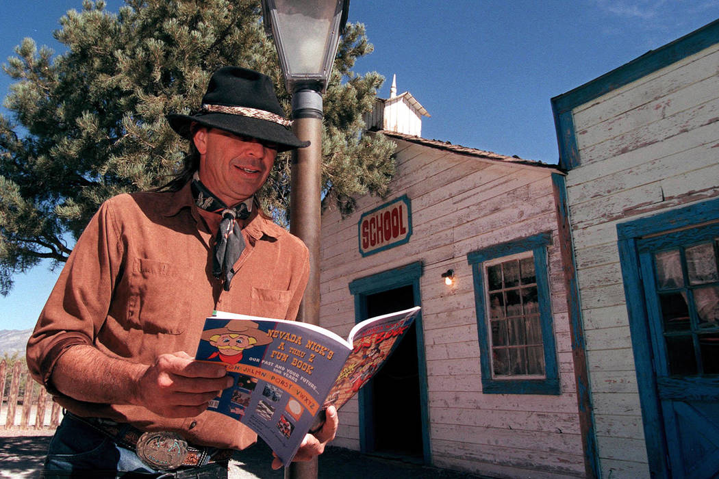 Bill Miller, aka Buckshot Bill, poses at Bonnie Springs Ranch, Oct. 14, 2003. (Las Vegas Review-Journal file)