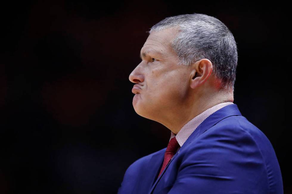 South Carolina head coach Frank Martin looks on during the second half of an NCAA college basketball game against the Tennessee Wednesday, Feb. 13, 2019, in Knoxville, Tenn. (AP photo/Wade Payne)