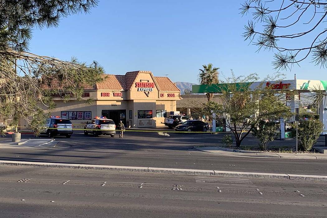 Las Vegas police homicide detectives investigate after a theft was reported on Friday, March 29 ...