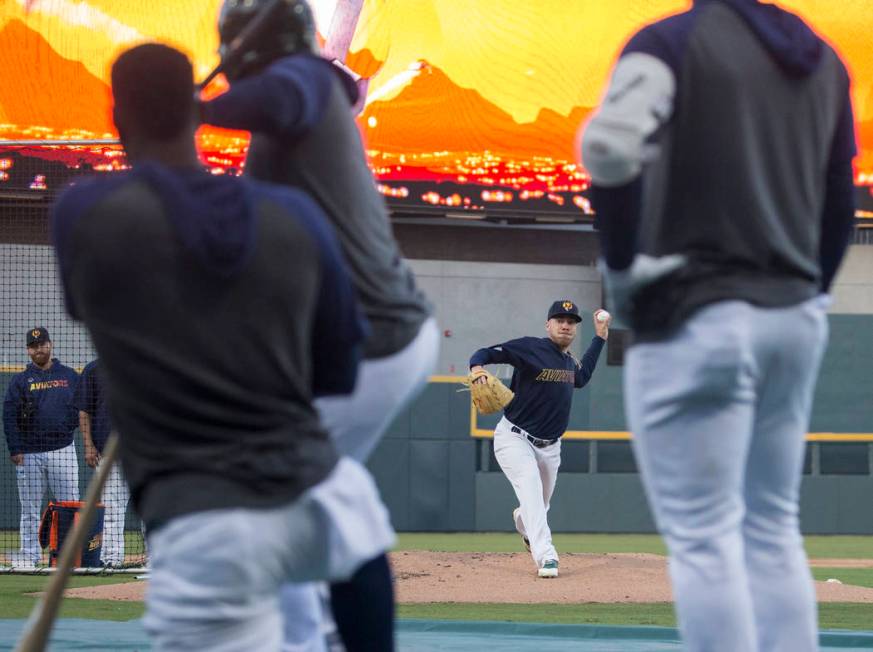 Aviators players work through drills during practice at media day at Las Vegas Ballpark on Tues ...