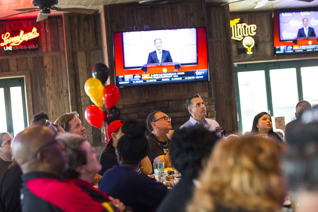 Las Vegas Aces supporters watch the WNBA draft at Miller's Ale House in Las Vegas on Wednesday, ...