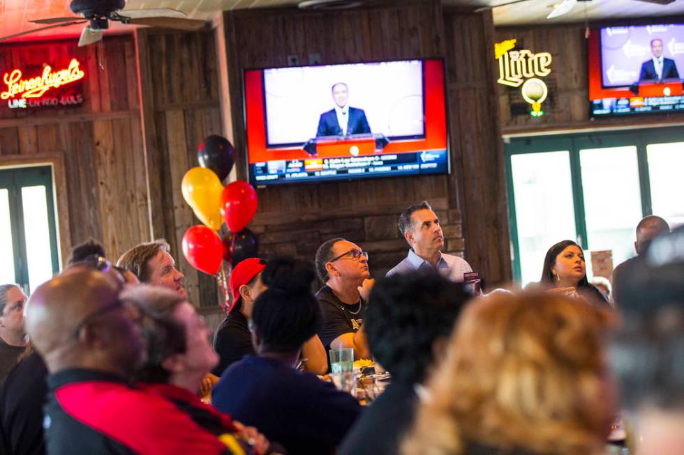 Las Vegas Aces supporters watch the WNBA draft at Miller's Ale House in Las Vegas on Wednesday, ...