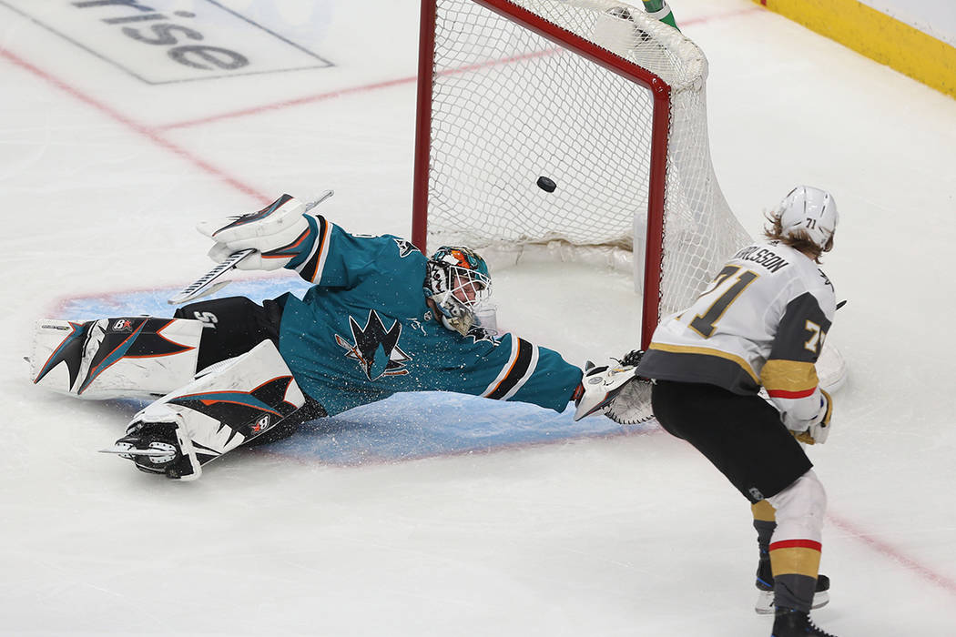 Golden Knights center William Karlsson (71) scores a short-handed goal against San Jose Sharks ...