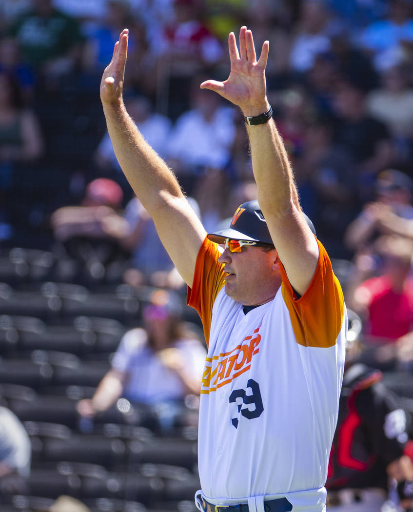 Aviators manager Fran Riordan (39) signals his base runner to stop versus El Paso at the Las Ve ...