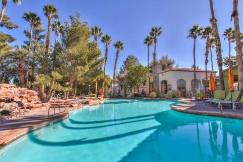 Los Angeles-based TruAmerica Multifamily announced that it acquired the 368-unit Vintage Pointe ...