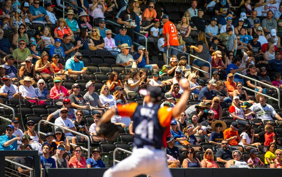 Aviators fans look on as pitcher Norge Ruiz (41) battles the Tacoma Rainiers at the Las Vegas B ...