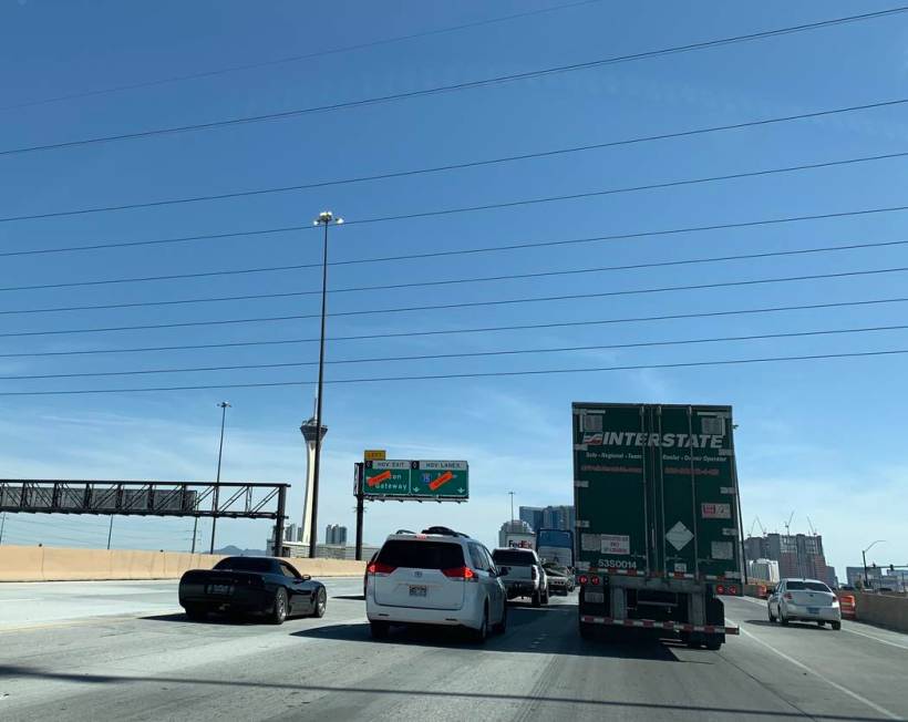 Vehicles travel on Interstate 15 southbound on May 2, 2019. (Mick Akers/ Las Vegas Review Journal)