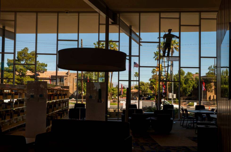 Exterior windows are cleaned as work continues on the new East Las Vegas Library, Las Vegas-Cla ...