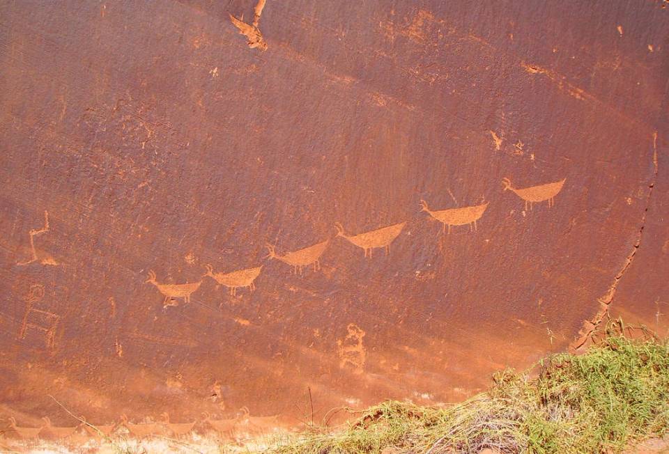 Native American petroglyphs etched into the cliffs of Glen Canyon. (Deborah Wall/Las Vegas Revi ...