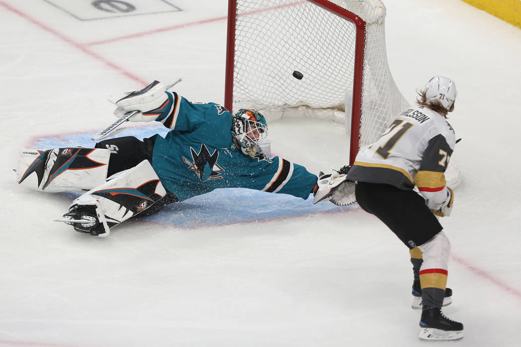 Golden Knights center William Karlsson (71) scores a short-handed goal against San Jose Sharks ...