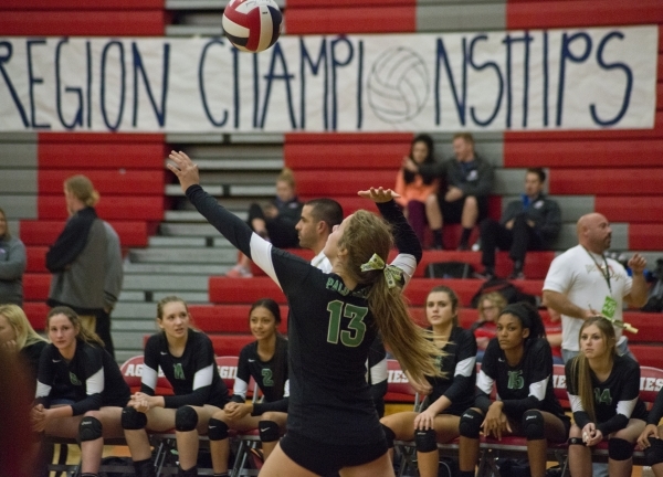 Palo Verde‘s Mia Sadler (13) serves the ball during the Sunset Region girls volleyball ...