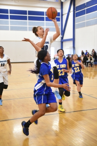 Canyon Springs J‘hane Richardson (40) shoots the ball against California‘s Mount ...