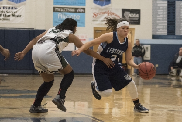 Centennial High School‘s Melanie Isbell (2) drives against Bonita High School‘s ...