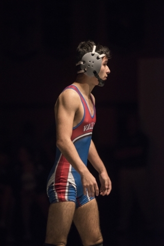 Valley‘s Ulises Munguia is seen at his 106 lbs. championship match during the Division ...