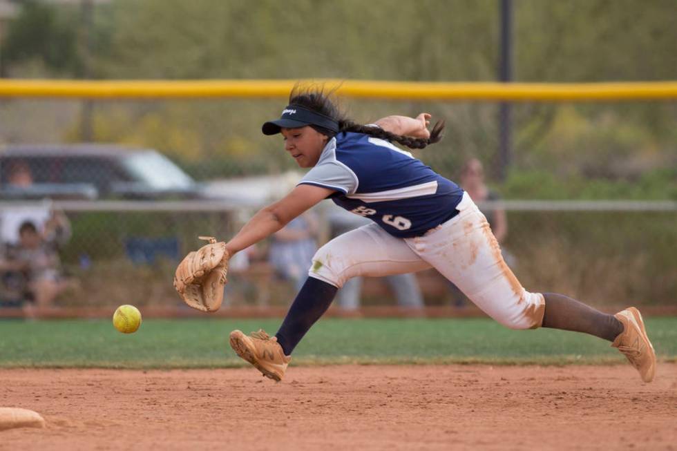 Shadow Ridge’s Angelina Esqueda (6) is short for the ball against El Camino Real duri ...