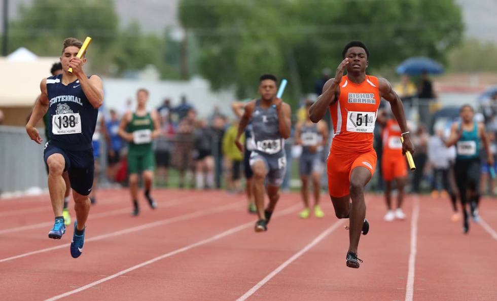 Kyu Kelly runs the anchor leg as Bishop Gorman wins the 4A 400 relay at the NIAA Track &#038 ...