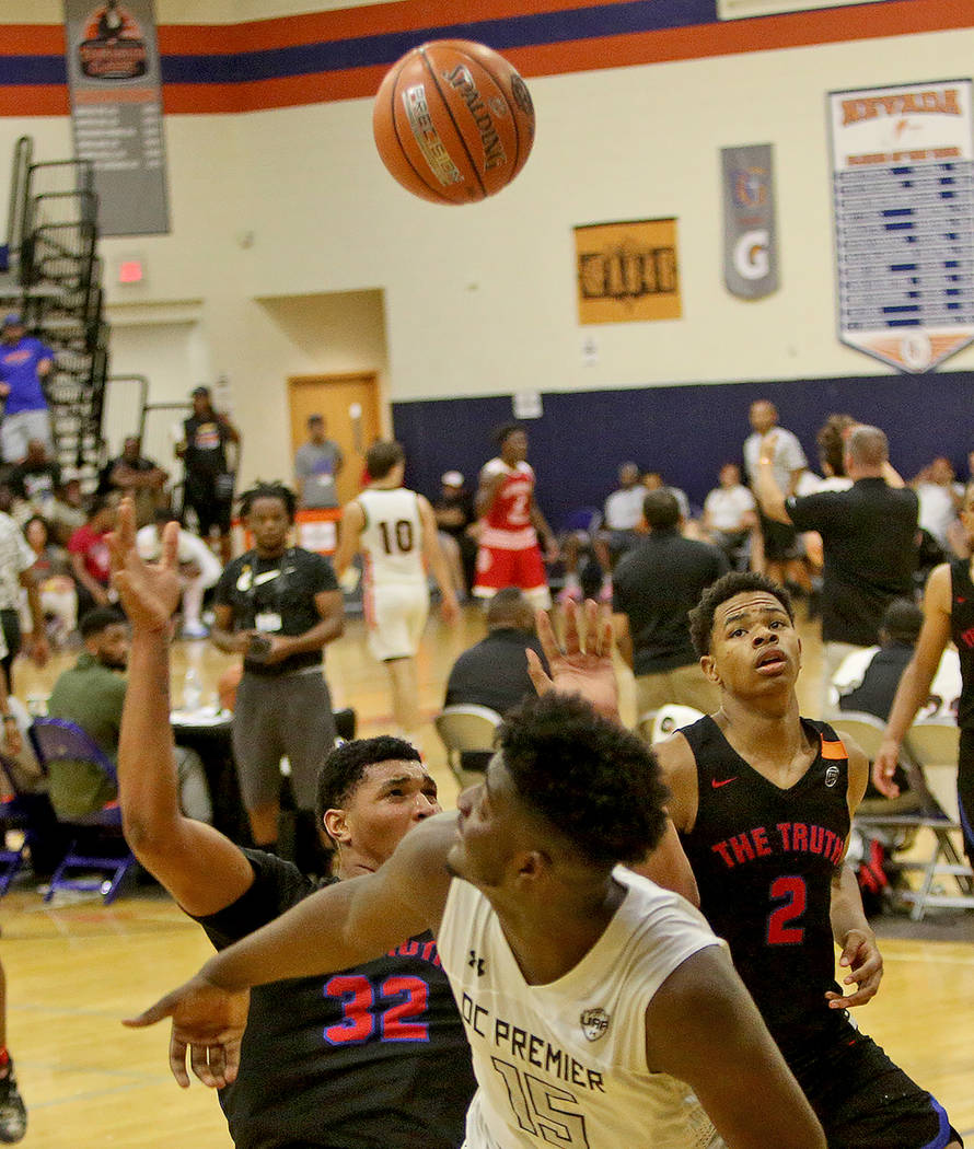 DC Premier’s Makhi Mitchell (15) blocks The Truth’s Carl Lewis (32) at the Fab 4 ...