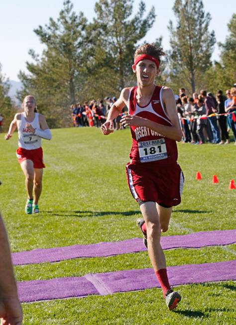 Desert Oasis’ Conner Nicholas (181) and Arbor View’s Ian Jackson, left, compete ...