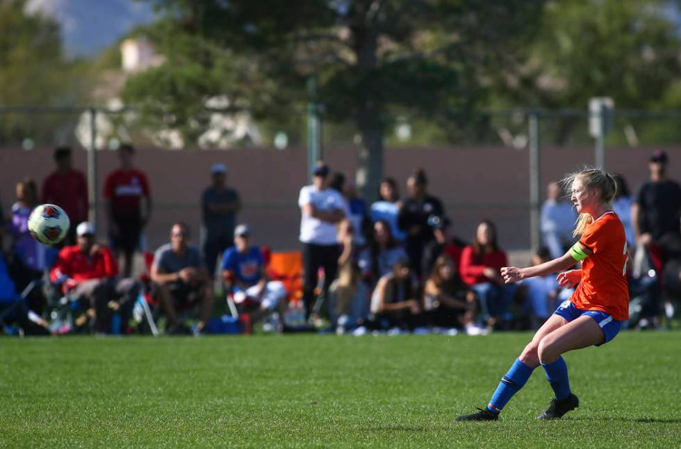 Bishop Gorman’s Kevyn Hillegas (24) kicks the ball to score past Coronado’s Tayl ...