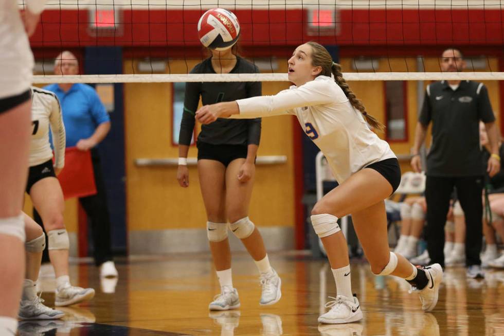 Bishop Gorman’s Anjelina Starck (9) sets up the ball against Palo Verde during the fir ...