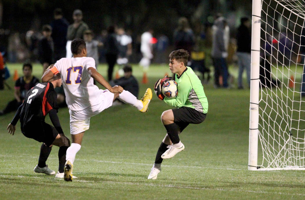 Las Vegas goalie Las Vegas’ Rodolfo Gomez (1) saves a shot by Durango’s Marcos D ...