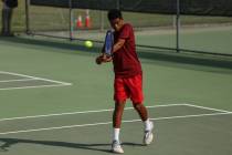 Rua Elmore of Western High plays against Sunrise Mountain’s boys tennis team at Wester ...