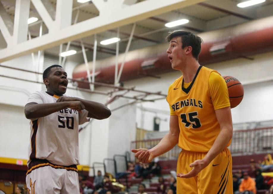 Bonanza’s Kadin Warner (45) looks back at the referee after a call as Eldorado’s ...