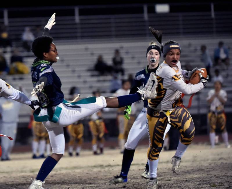 Boonanza’s Ashley Vasquez (75) intercepts the ball against Green Valley’s Debora ...