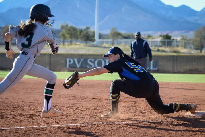 Sierra Vista’s Mia Buranamontri (54) catches the ball to force out Palo Verde’s ...