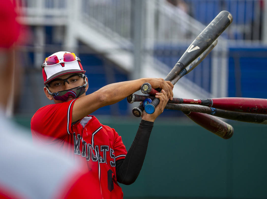 Las Vegas’ Oliver Reyes (6) warms up to bat versus Reno during their state baseball to ...