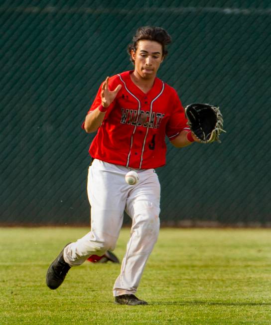 Las Vegas’ Jose Martinez (9) eyes a short bounce in the outfield versus Reno during th ...