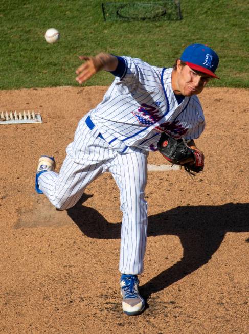 Reno pitcher Toray Felix (31) fires another throw to a Desert Oasis batter during their Clas ...