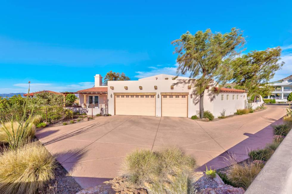 Faiss’ Santé Fe estate at 835 Temple Rock Court is listed for $1.5 million. (The Desert Sun ...