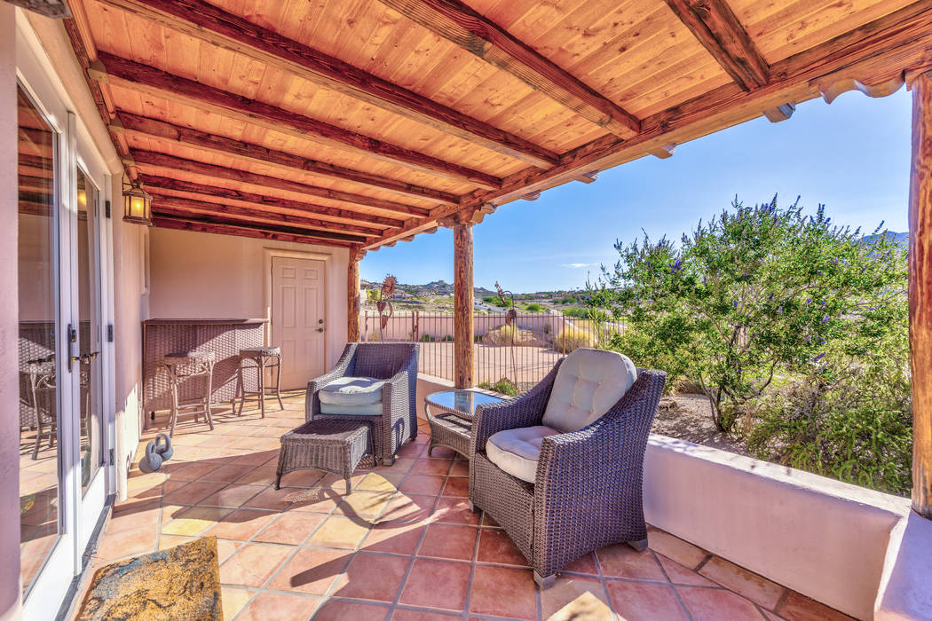 A private outdoor patio. (Desert Sun Realty)