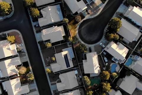 Aerial view of homes near Raton Drive and Mescalero Trail in Henderson. (Michael Quine/Las Vega ...