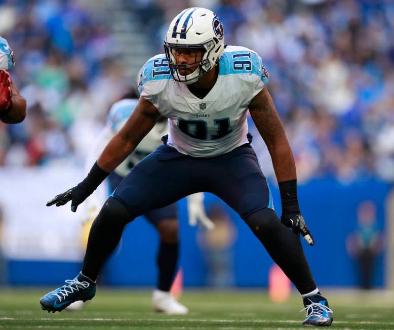 Tennessee Titans outside linebacker Derrick Morgan (91) lines up against the Indianapolis Colts ...