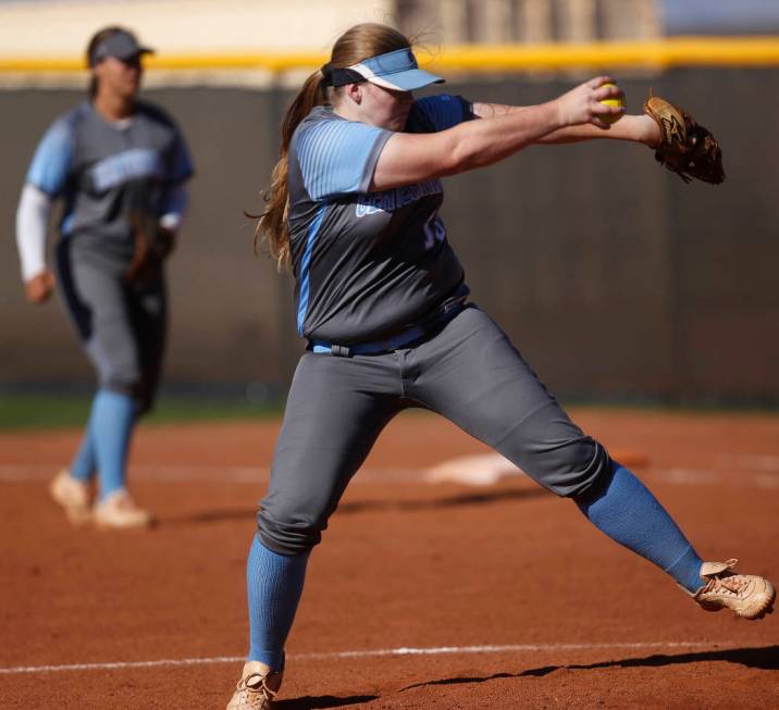 Centennial’s Amanda Sink (13) pitches during the third inning of a high school softbal ...