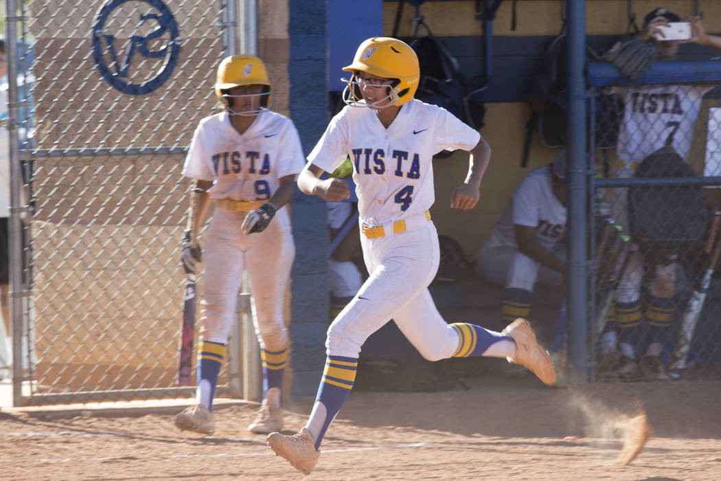 Sierra Vista’s Taylor DeGuzman (4) runs home for a score against Durango at Sierra Vis ...