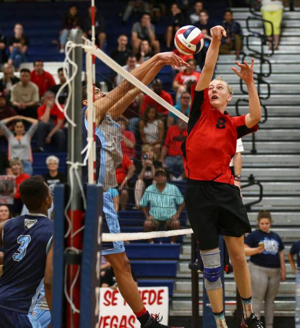 Centennial’s Teon Taylor (13) defends against an attack from Las Vegas’ Shaun Ka ...