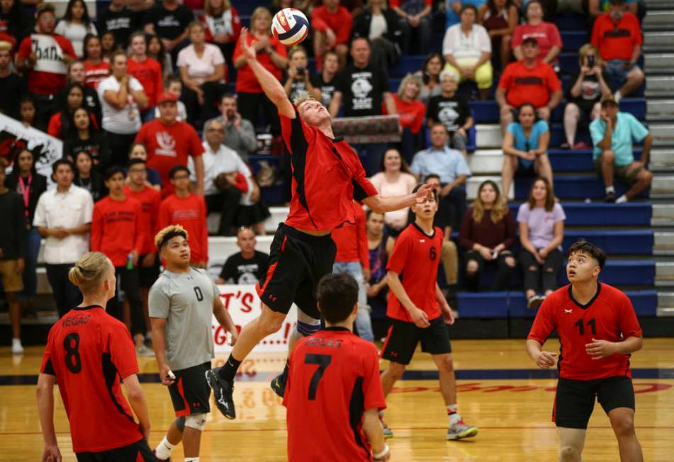 Las Vegas’ Brandon Kampshoff sends the ball to Centennial during the Class 4A boys sta ...