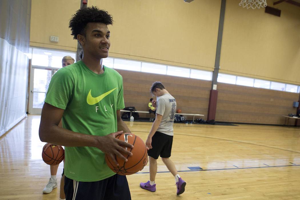 Jamal Bey runs drills during a Vegas Elite practice in Las Vegas on Tuesday, July 25, 2017. ...